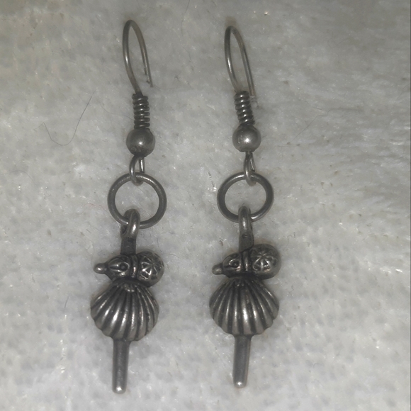 🐚Vintage Rare Silver🐚Shell Earrings - Picture 4 of 5